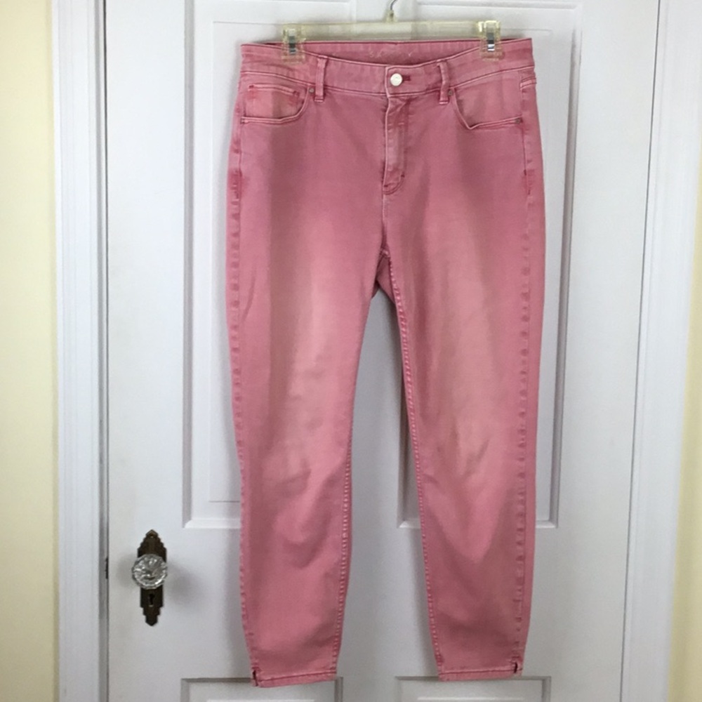 White House Black Market Dusty Pink Cropped Ankle Jeans
